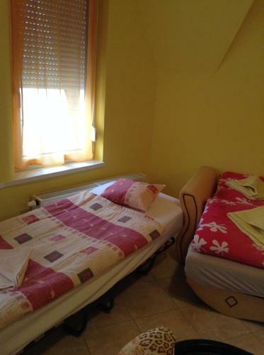 Margit Apartman Szurmai