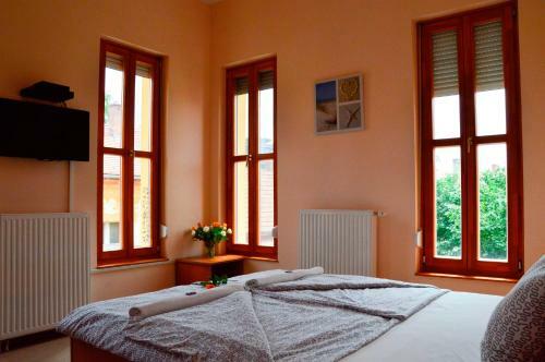 Hostal Mediterr�n Vend�gh�z