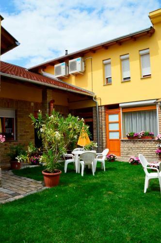 Hostal Mediterr�n Vend�gh�z