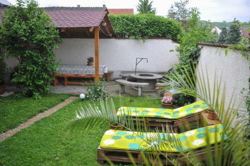 Hostal O�zis Vend�gh�z