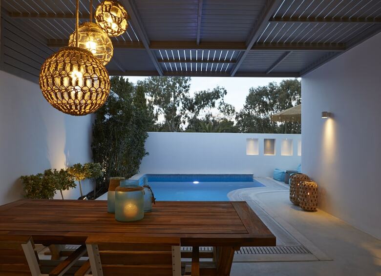Eolia Kamari Villa