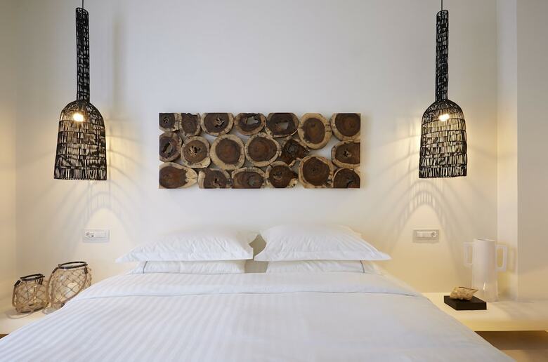 Eolia Kamari Villa