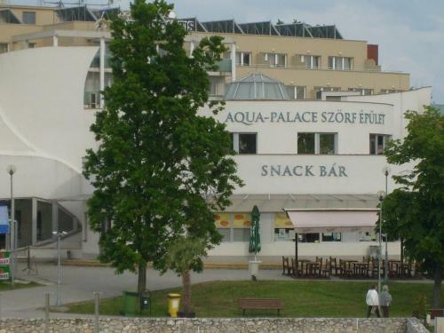 Hostal Otthon Apartman