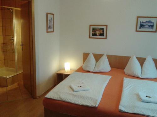 Mona Apartman
