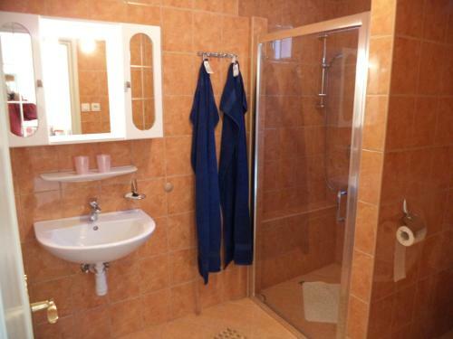Napsug�r Apartmanh�z