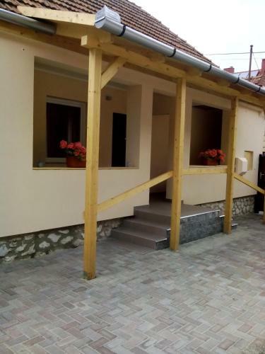 Hostal Borosty�n Vend�gh�z
