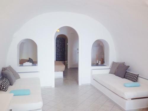 Altana Cliffside Villas
