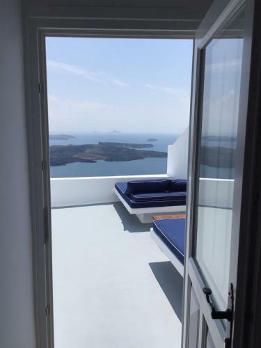 Altana Cliffside Villas