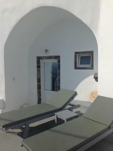 Altana Cliffside Villas