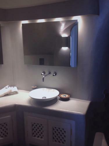 Altana Cliffside Villas