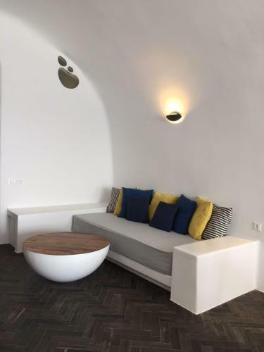 Altana Cliffside Villas