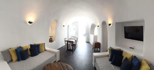 Altana Cliffside Villas