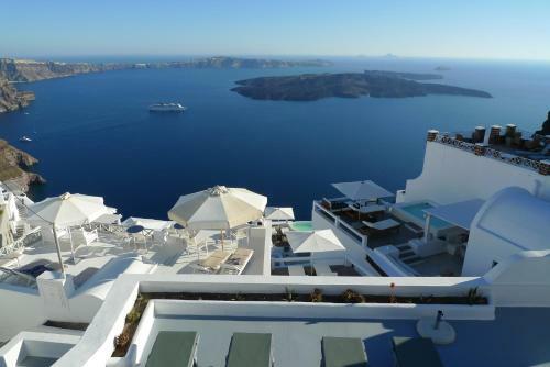 Altana Cliffside Villas