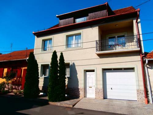 Hostal Apartman R�chegy