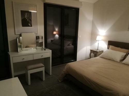 Apartment Rue Merle