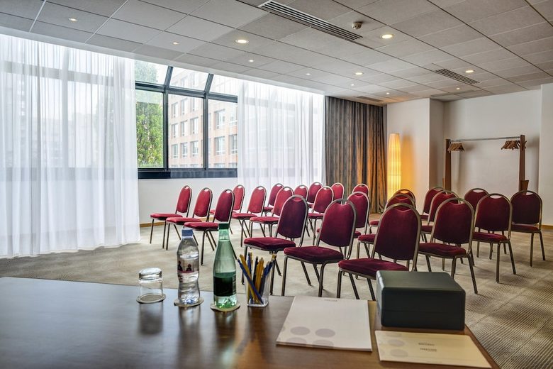 Hotel Novotel Paris Suresnes Longchamp