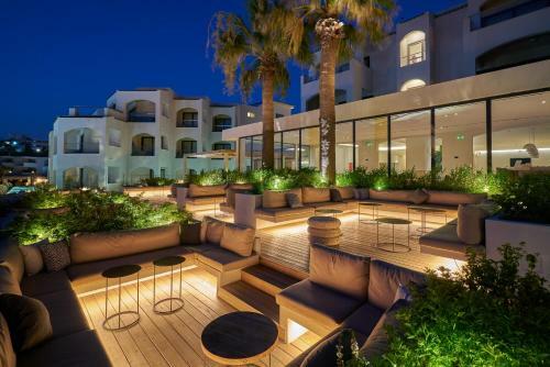 Hotel Caravel Suites - Adults Only
