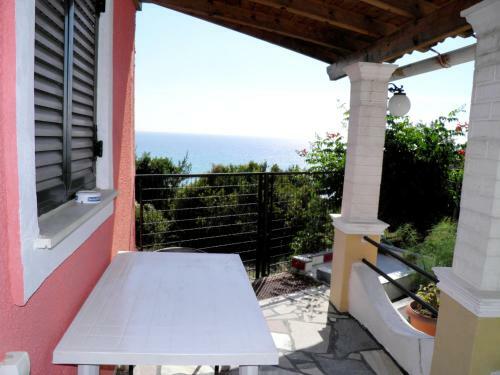 Akis Apartments