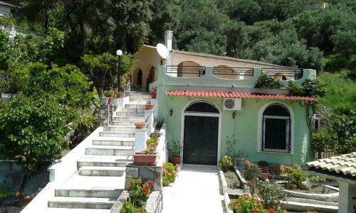 Akis Apartments