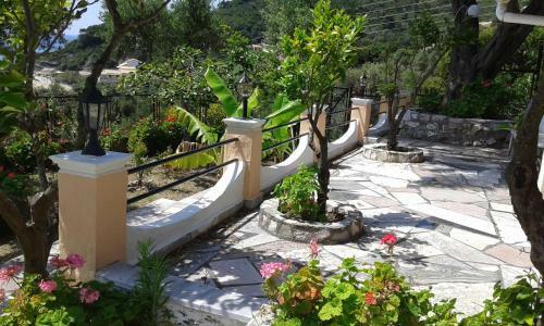 Akis Apartments