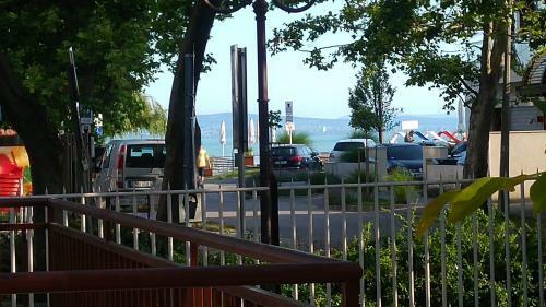 Hostal T�ncsics Vend�gh�z