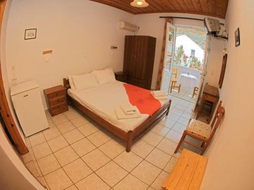 Hostal Glaros Guesthouse
