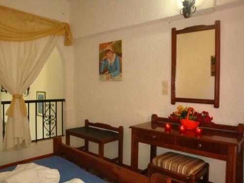 Maria-flora Apartments