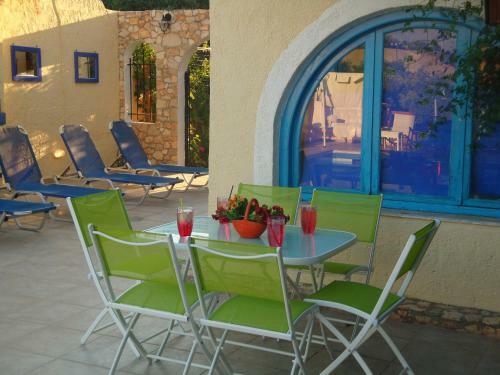 Maria-flora Apartments