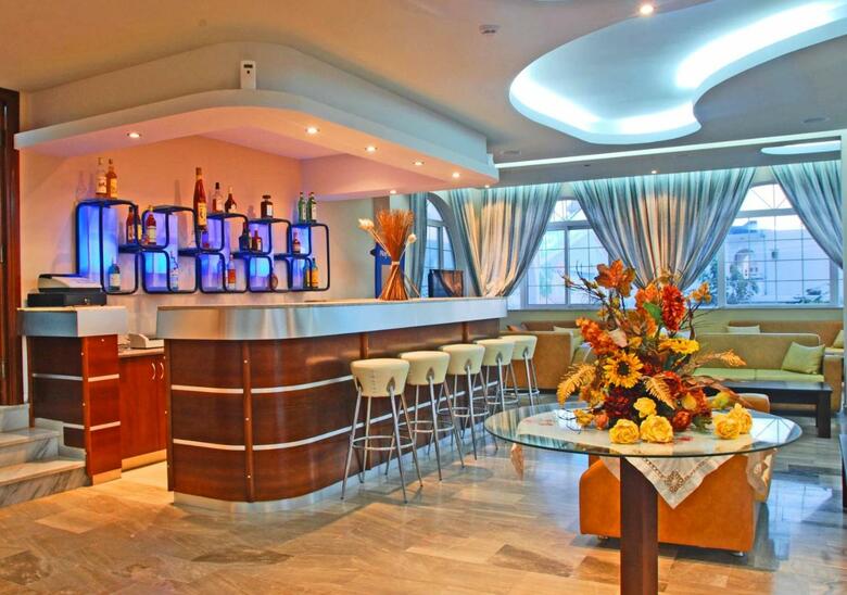 Sacallis Inn Beach Hotel