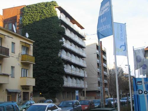 Mary-ann Non-stop Apartments