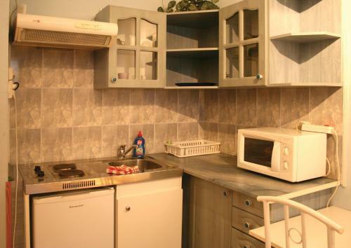 Mary-ann Non-stop Apartments