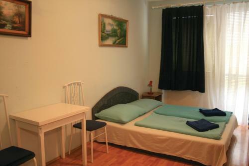 Mary-ann Non-stop Apartments