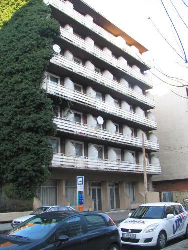 Mary-ann Non-stop Apartments