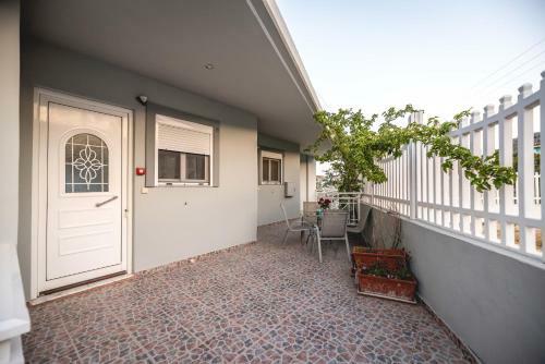 Stegna Bay Apartment