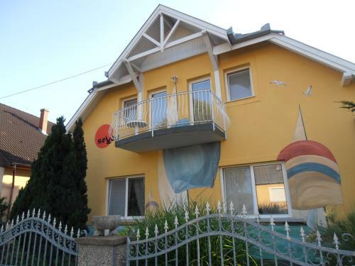 Seven Apartment