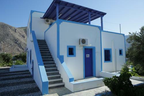 Studios Apartments Kapetanios