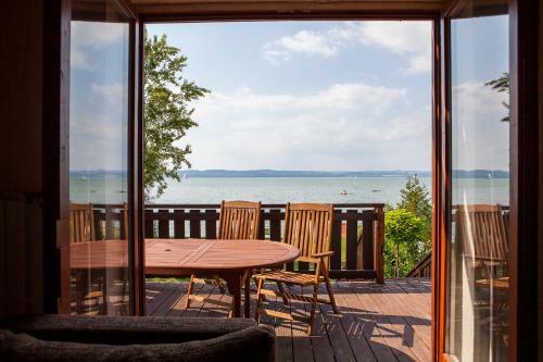 K�zvetlen Balaton Parti Apartman