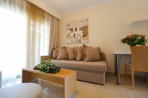 Hostal Artemis Plaza