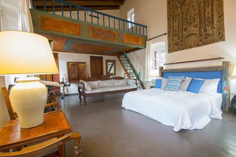 Hotel Emporio