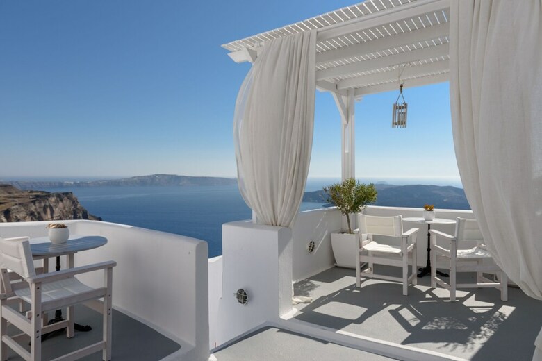 Kamares Apartments