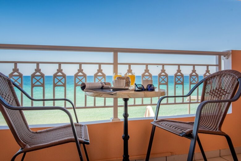 Aparthotel Anemona Beach Hotel