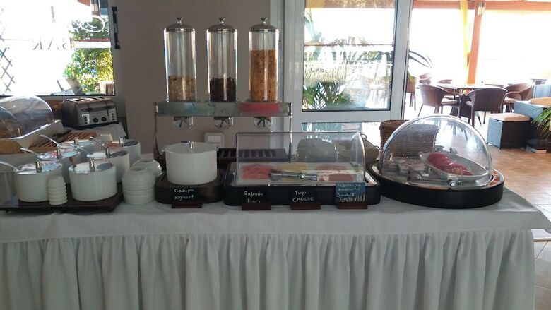 Aparthotel Anemona Beach Hotel