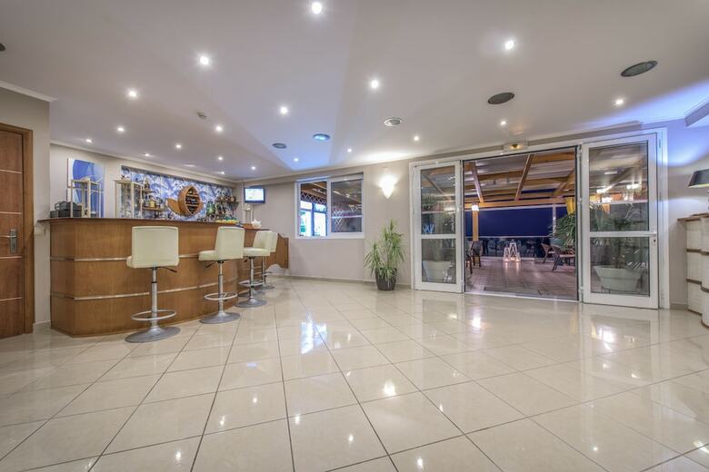 Aparthotel Anemona Beach Hotel