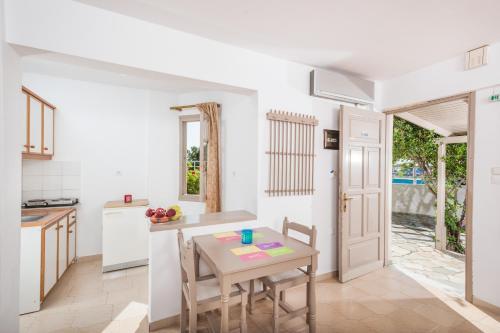 Aparthotel Panorama-seaview Studios & Apartments