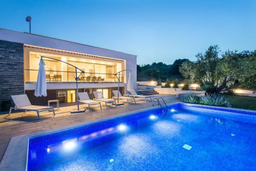 Afisia Villas
