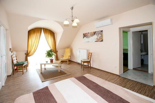 K�rteszirom Apartman