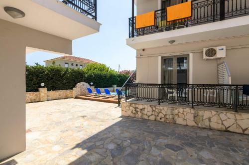 Maria Studios & Apartments