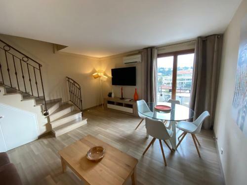 Eden Palace Apartment