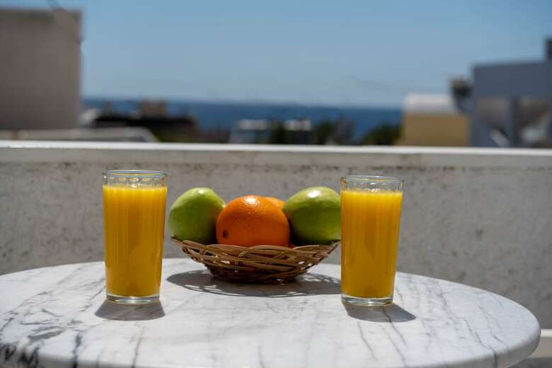 Hostal Join Us Low Cost Rooms