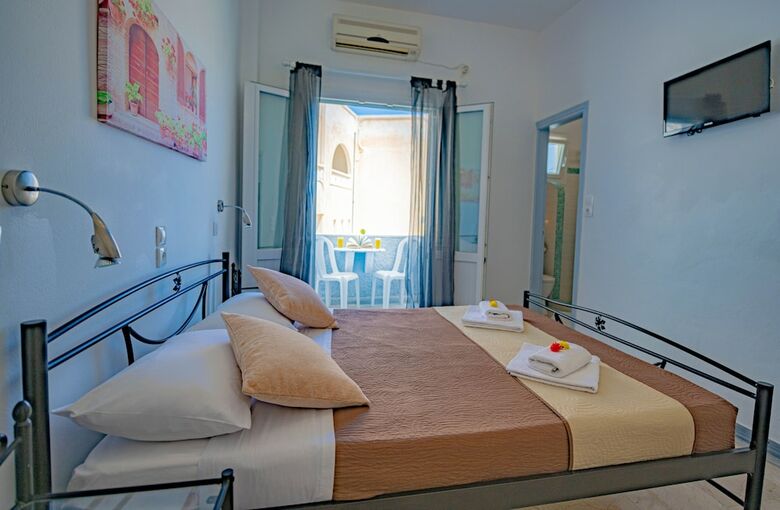 Hostal Join Us Low Cost Rooms
